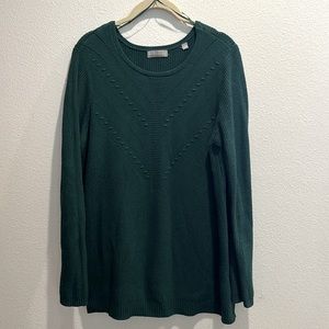 Women’s Kelly Green Evolution sweater with detail at the chest Size Large